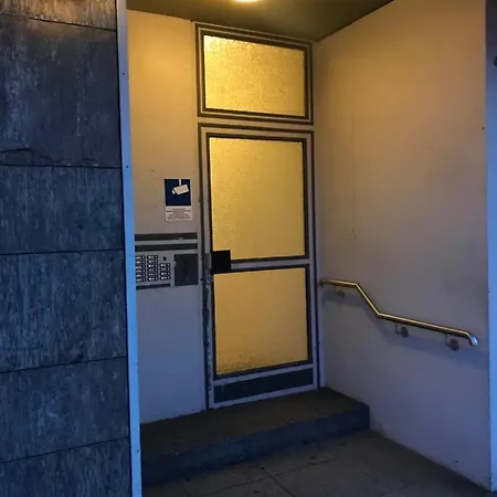 - Noahs - Balkon - Küche - Parkplatz Apartamento