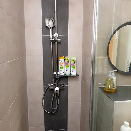 דירה - Noahs - Balkon - Kueche - Parkplatz *