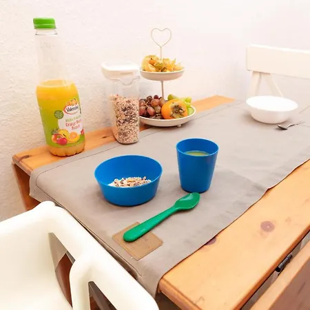 - Noahs - Balkon - Kueche - Parkplatz *