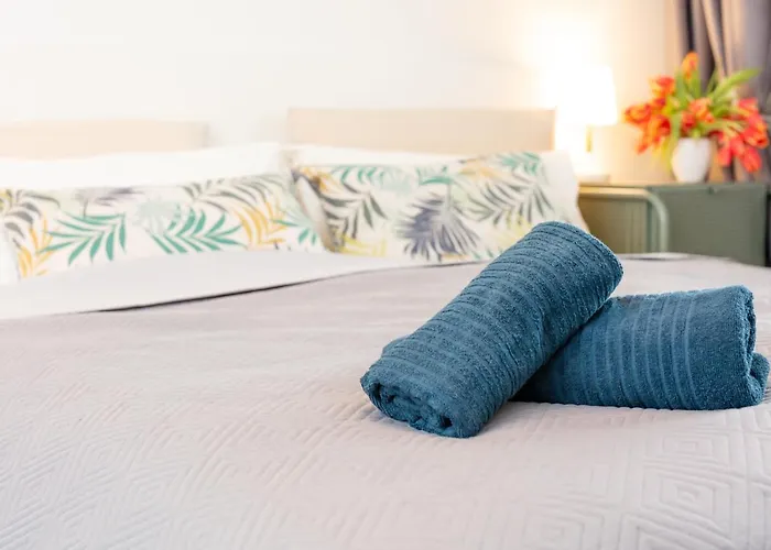 - Noahs - Balkon - Kueche - Parkplatz Apartment