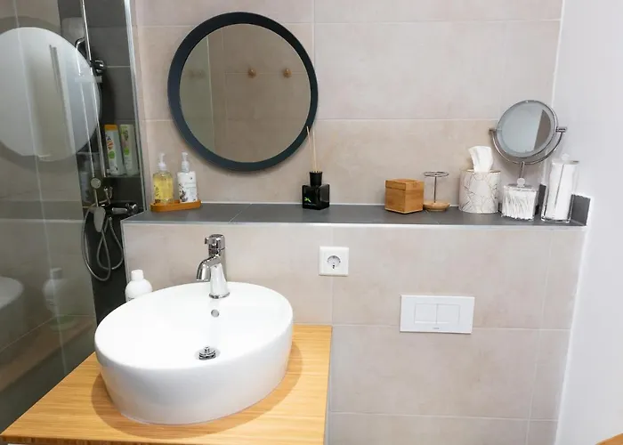 - Noahs - Balkon - Kueche - Parkplatz דירה בראונשווייג